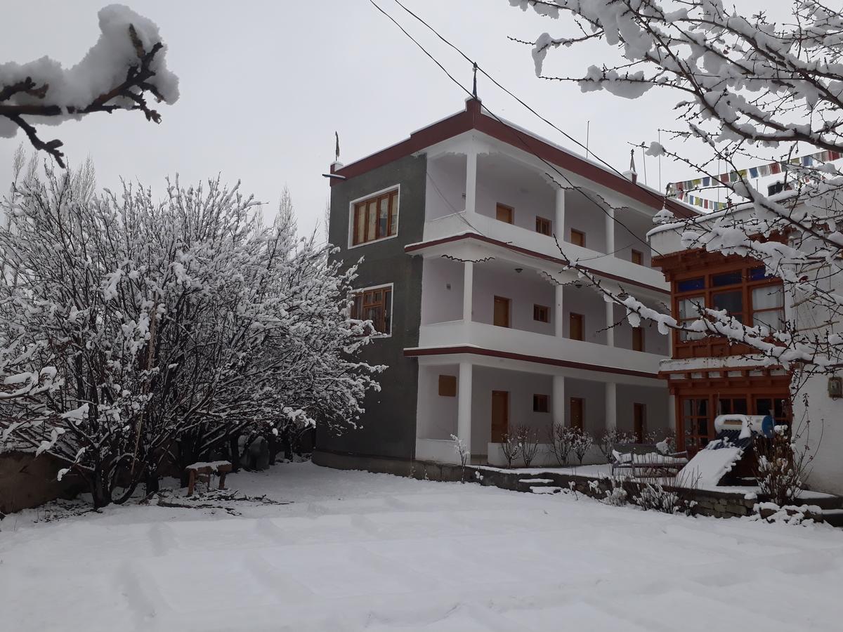 Hotel Jorchung Leh Buitenkant foto