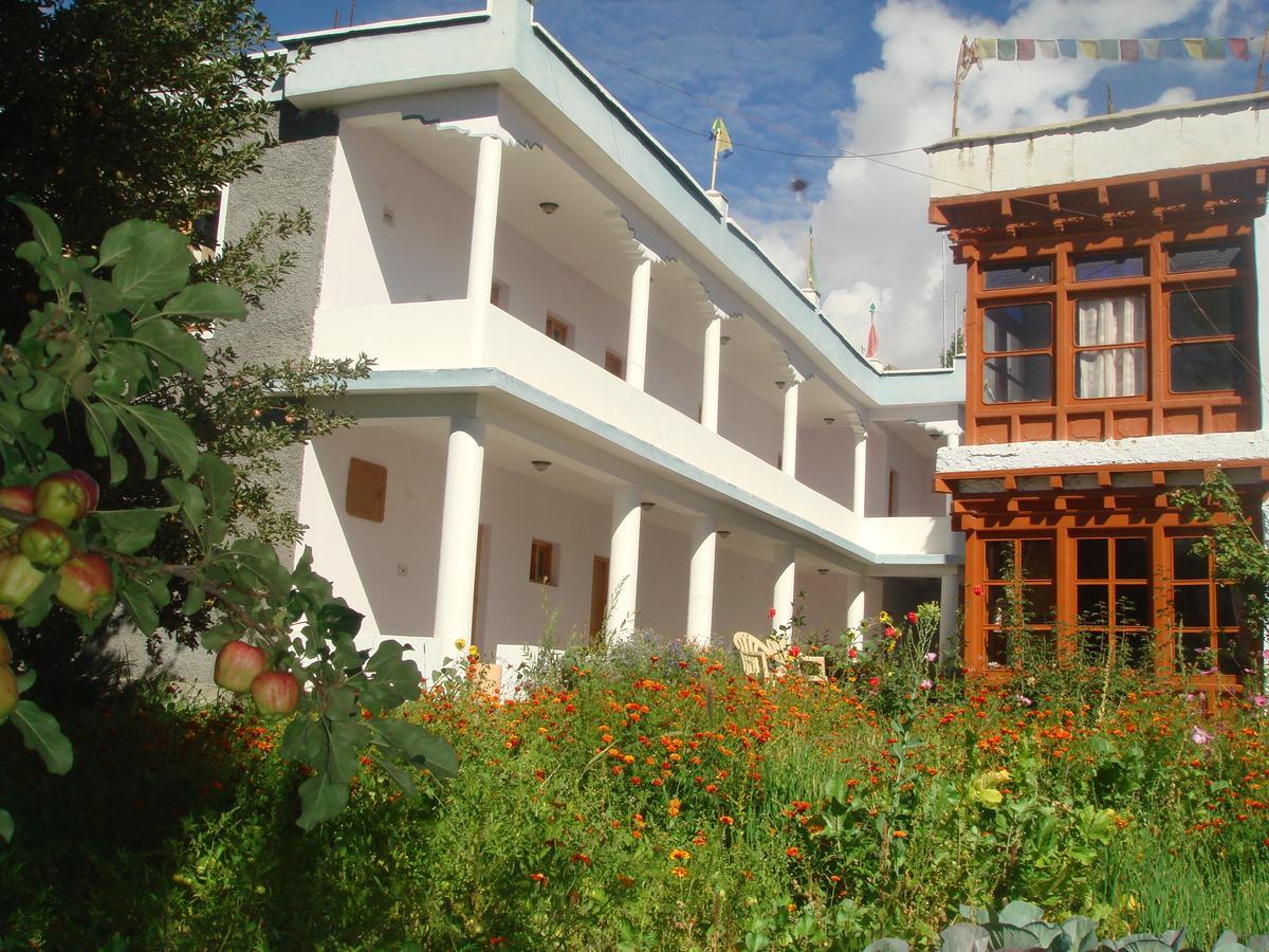 Hotel Jorchung Leh Buitenkant foto